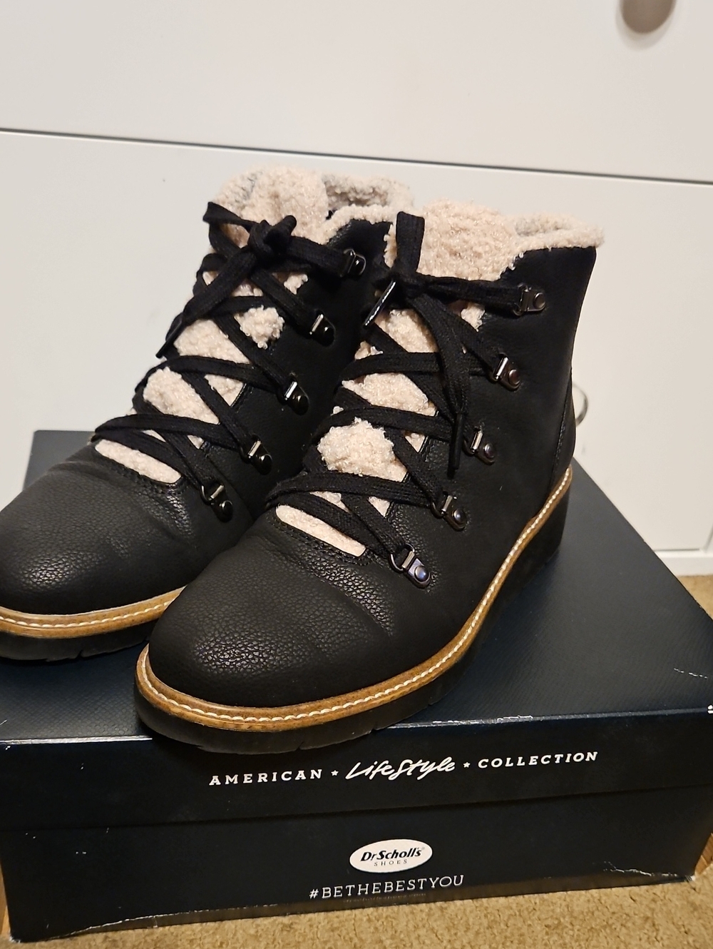 Dr. Scholl's Black Lace-Up Ankle Boots with Cream Faux-Shearling